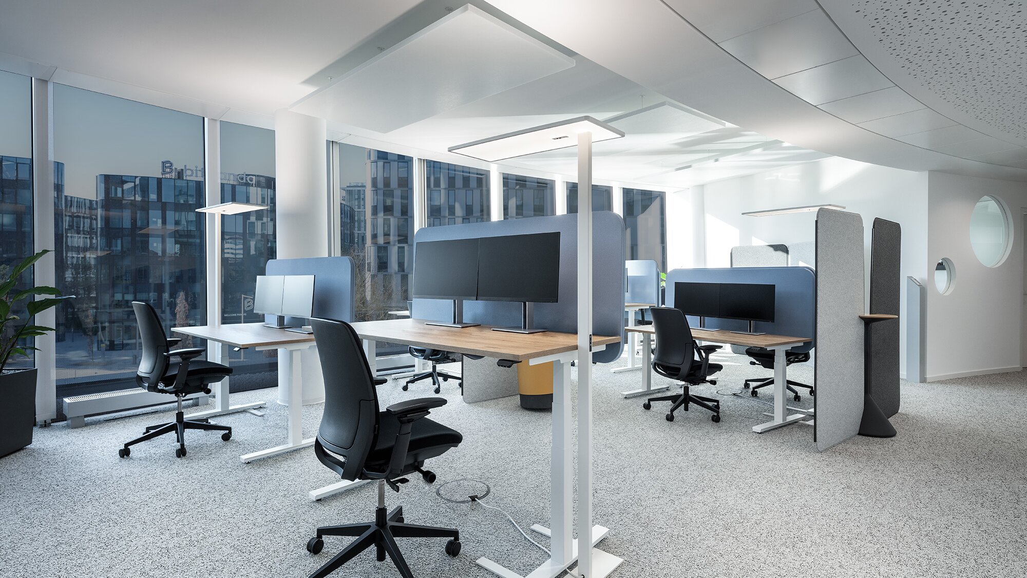 Lighting for workplaces XAL